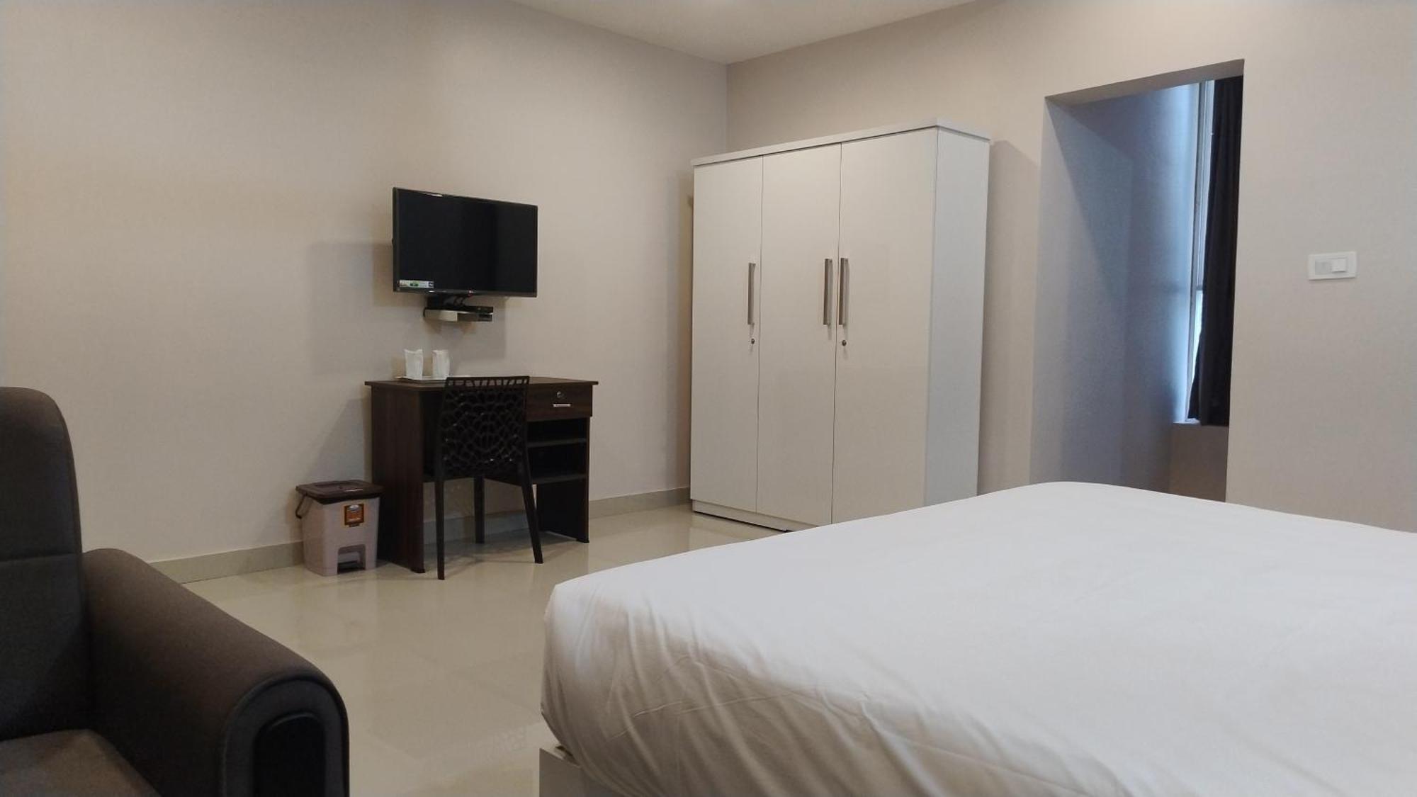 Gateway Airport Hotel Kannur Exterior photo